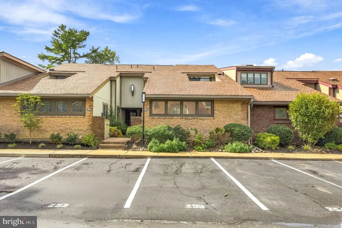 253 Uxbridge Dr, Cherry Hill, NJ 08034 - #1