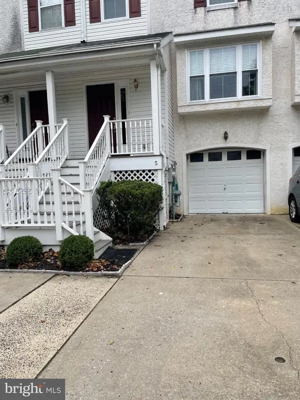 5 Crump Ln, MERCHANTVILLE, NJ 08109