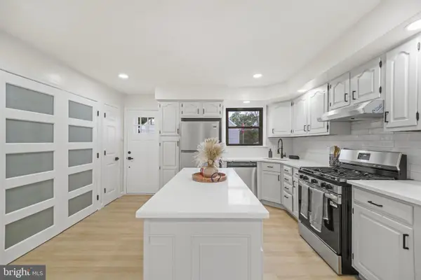 196 Tansboro Rd, BERLIN, NJ 08009