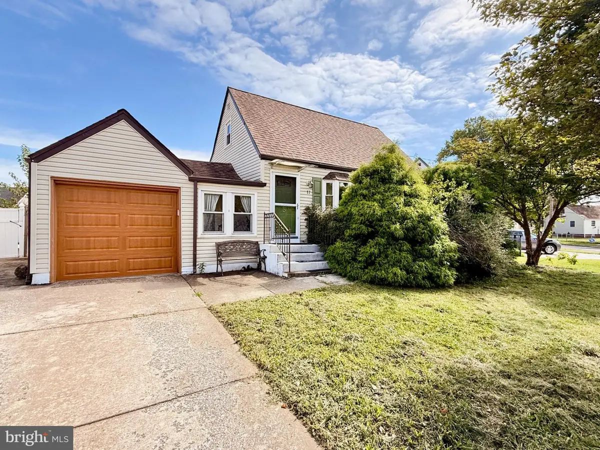 17 Bergen Ave, Bellmawr, NJ 08031 - #1