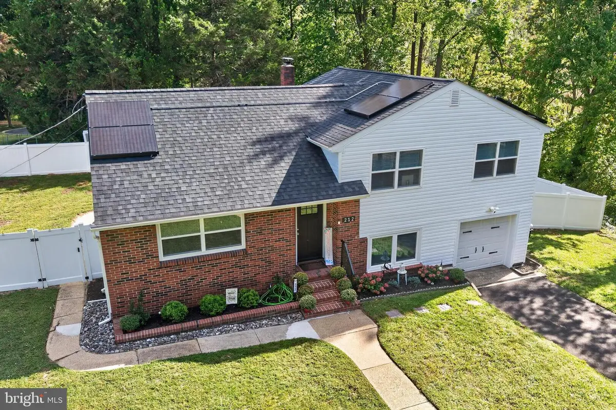 212 Summit Ave, Blackwood, NJ 08012 - #1