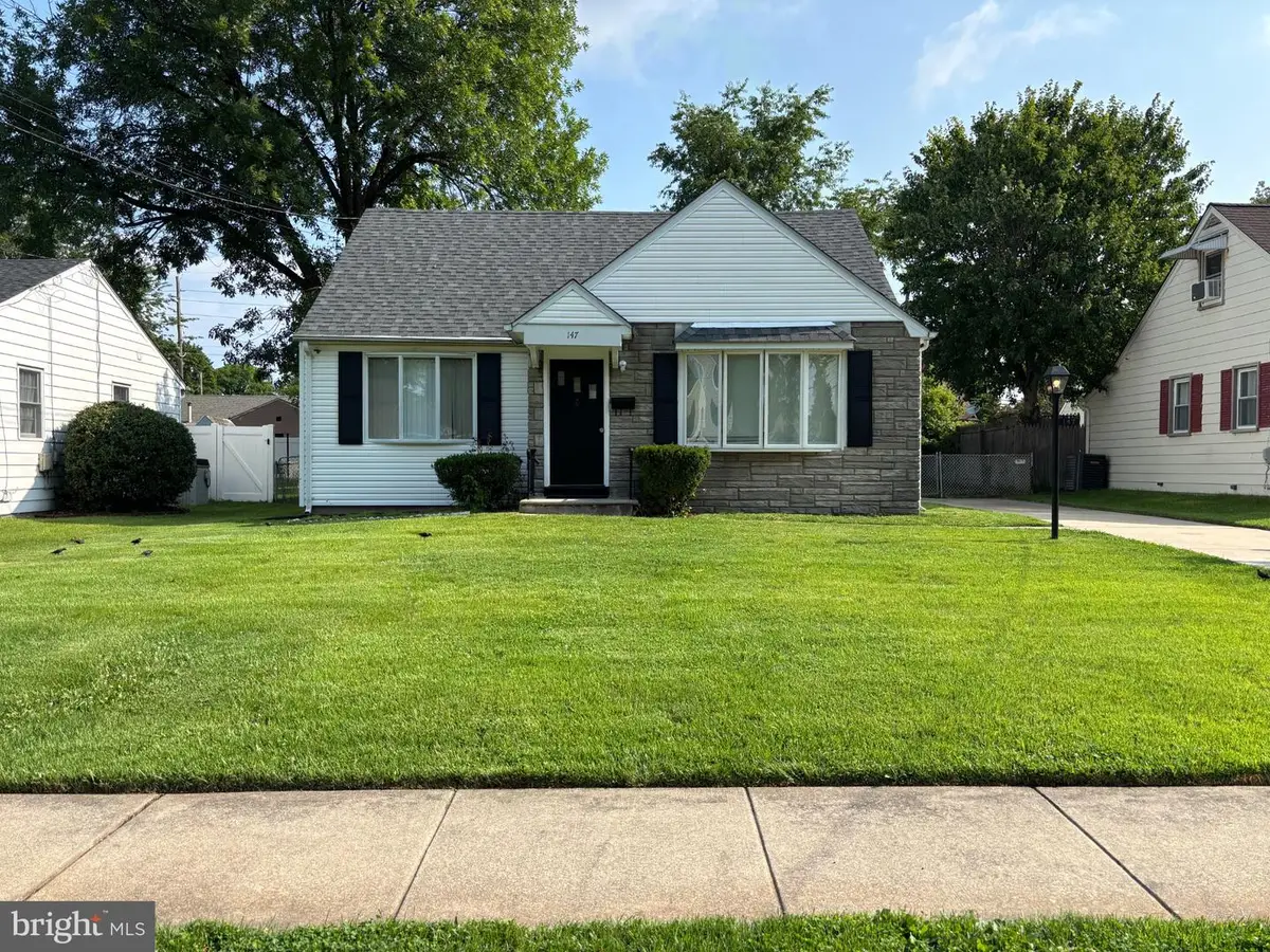 147 Russell Ave, Barrington, NJ 08007 - #1