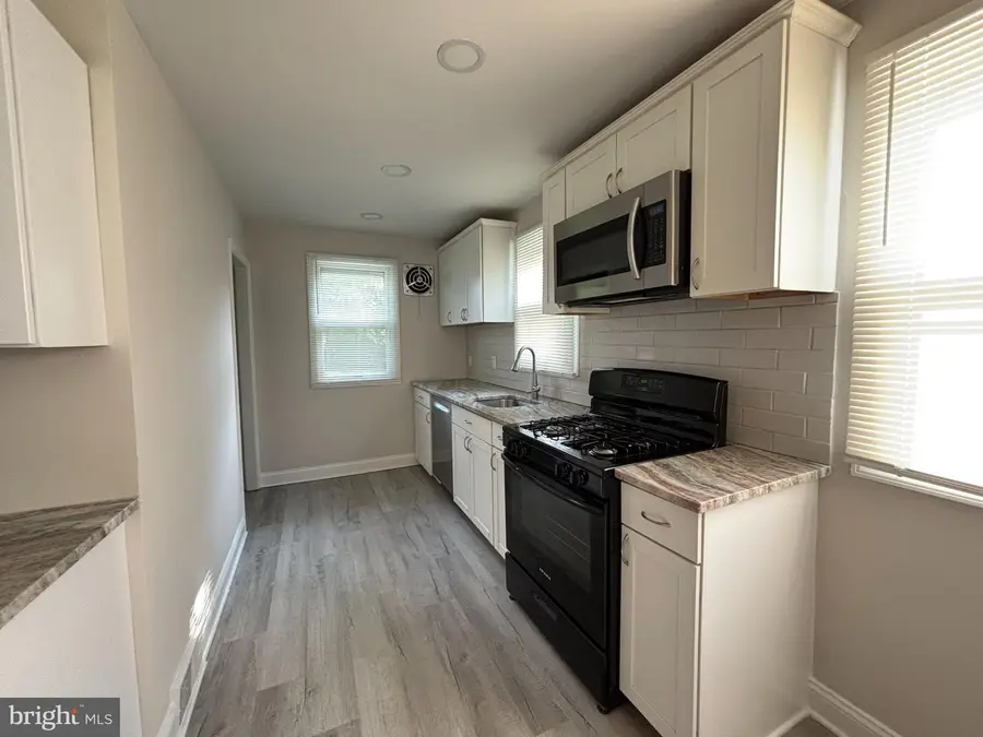 147 Russell Ave, Barrington, NJ 08007 - #3