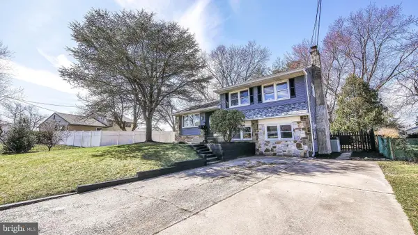 2 Green Ridge Rd, VOORHEES, NJ 08043