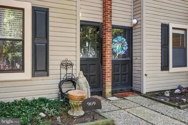 909 Bromley Est, PINE HILL, NJ 08021