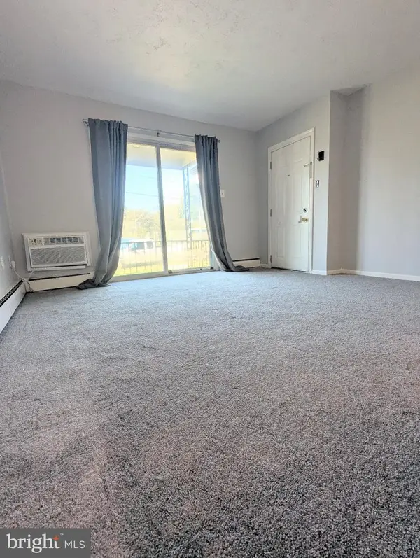 110 Dartmouth Ave, SOMERDALE, NJ 08083