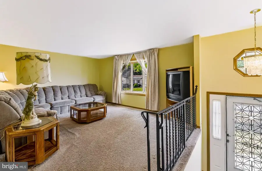 135 Sturbridge Dr, Sicklerville, NJ 08081 - #2