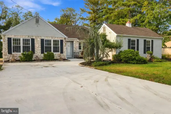 107 Brick Rd, CHERRY HILL, NJ 08003