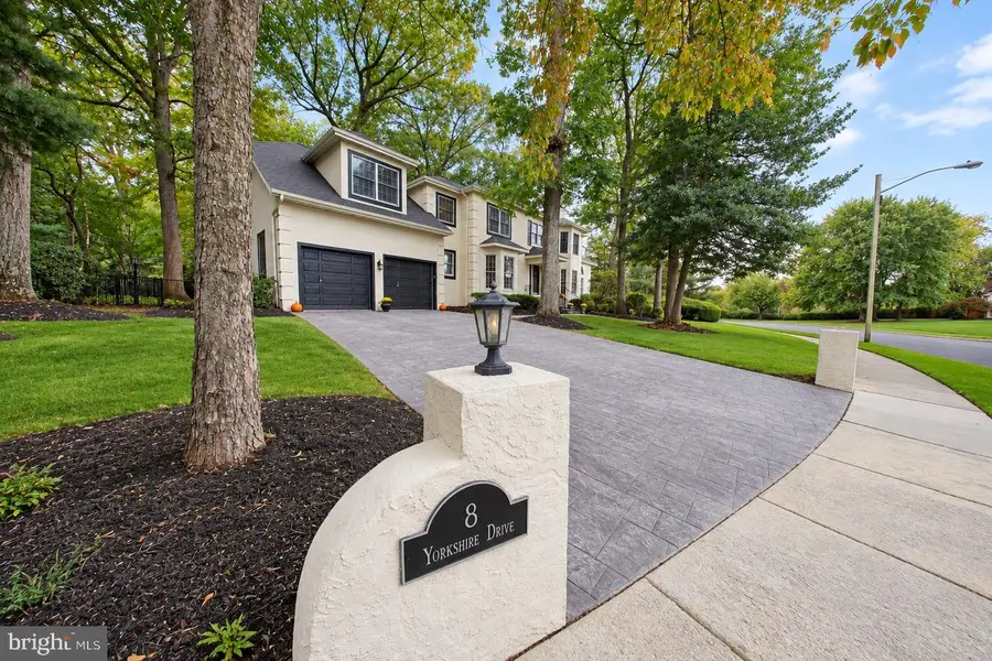 8 Yorkshire Dr, Voorhees, NJ 08043 - #2