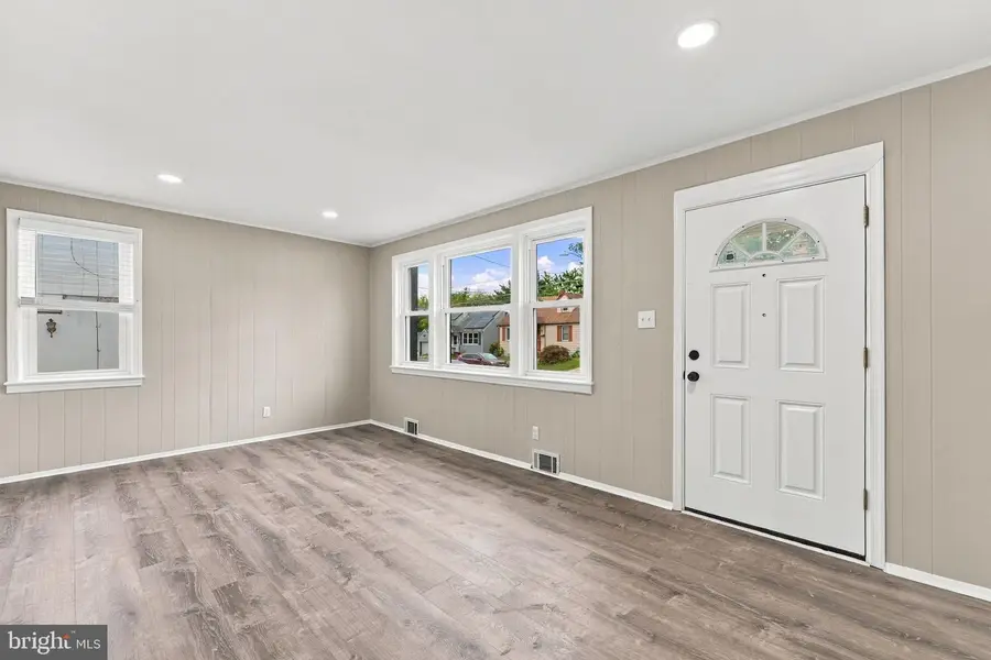 15 Sullivan Ave, Bellmawr, NJ 08031 - #2