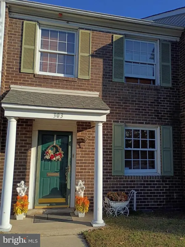 303 Senate Ct, CAMDEN, NJ 08103