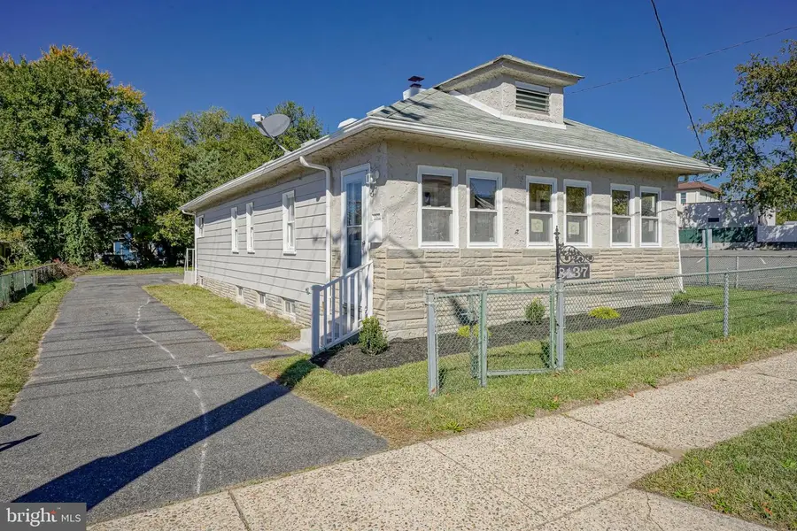 8137 Holman Ave, Pennsauken, NJ 08110 - #2
