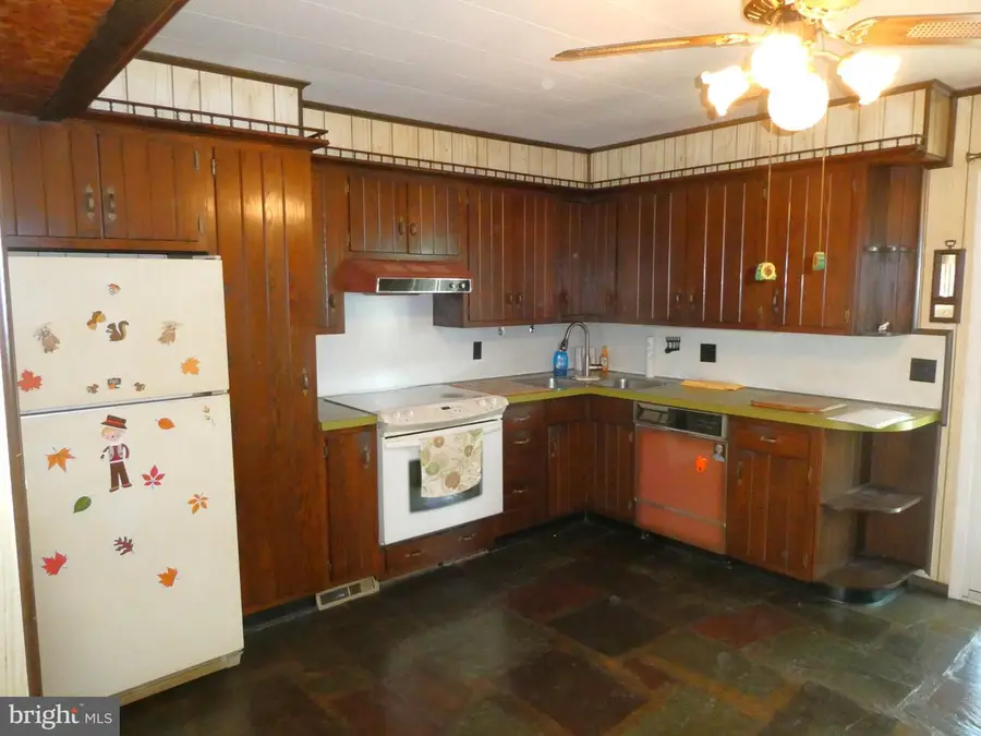 136 Lindsey Ave, Runnemede, NJ 08078 - #3