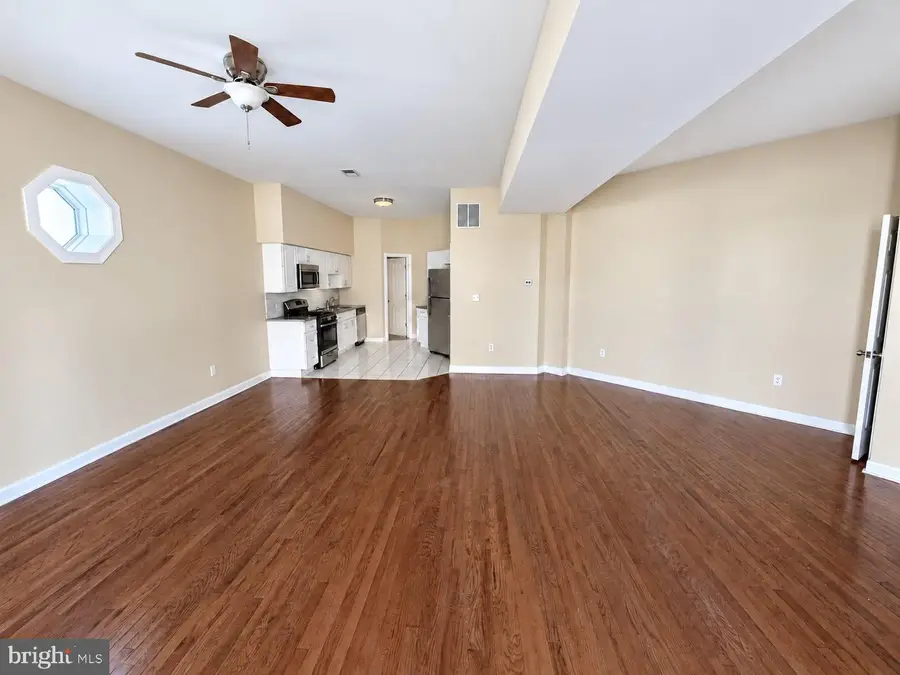 1214 Yorkship Sq, Camden, NJ 08104 - #3
