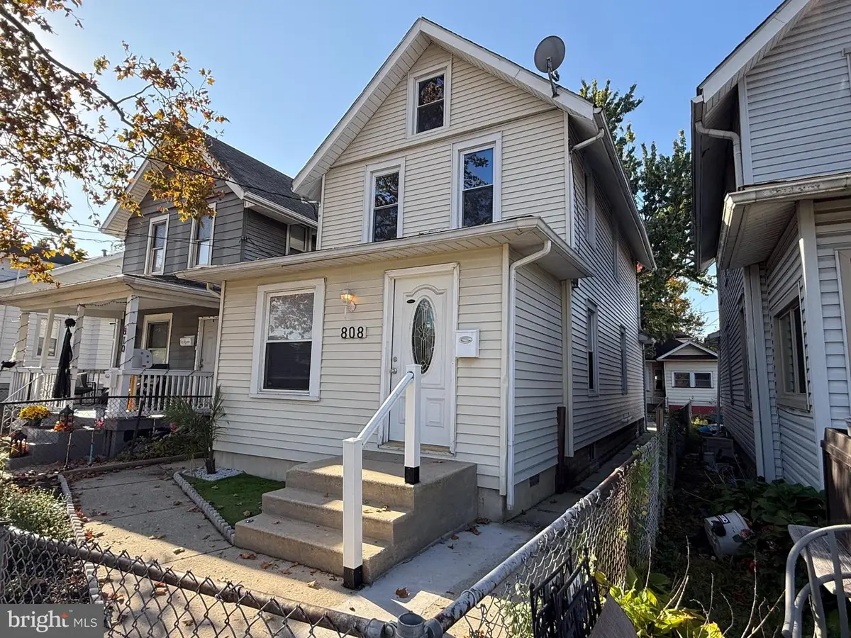 808 Somerset St, Gloucester City, NJ 08030 - #1