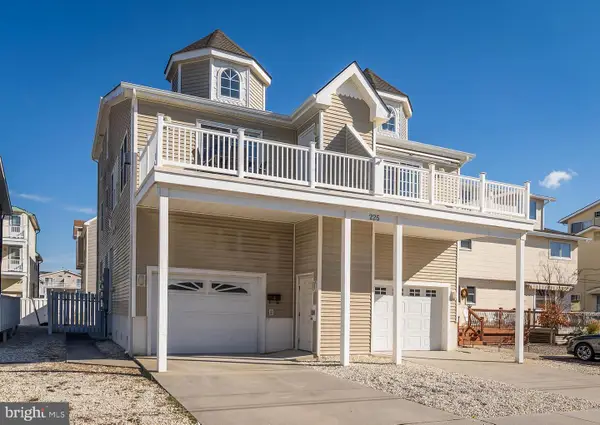 225 39th St #west Unit, SEA ISLE CITY, NJ 08243