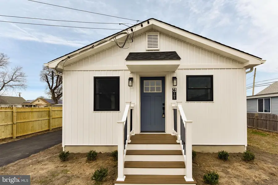 205 W Atlantic Ave, Villas, NJ 08251 - #2