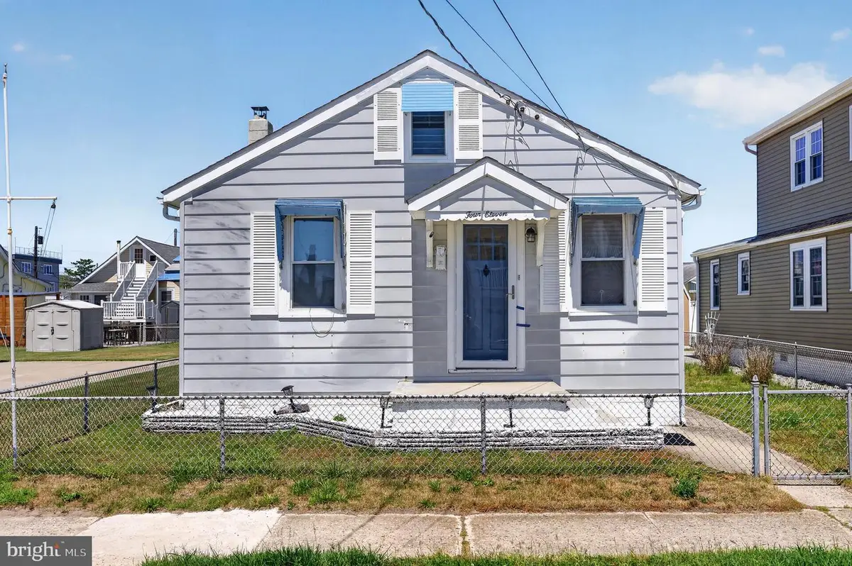 411 W Magnolia Ave, Wildwood, NJ 08260 - #1