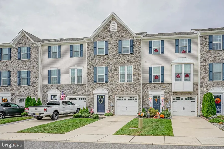 1052 Noble Pl, Sewell, NJ 08080 - Image #2