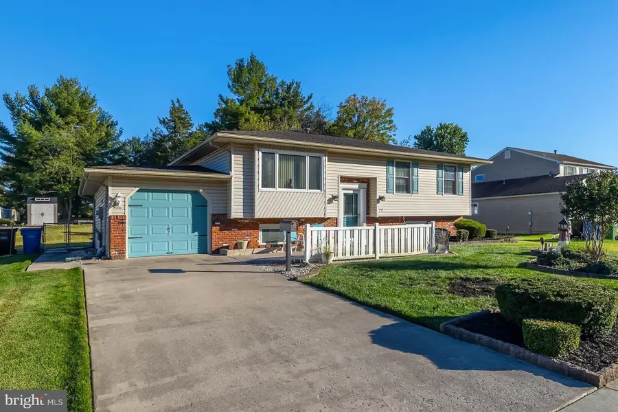 29 Hyannis Ave, Blackwood, NJ 08012 - Image #3