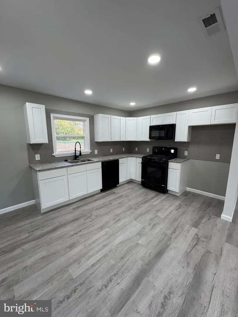 1435 Coles Mill Rd, Williamstown, NJ 08094 - Image #3