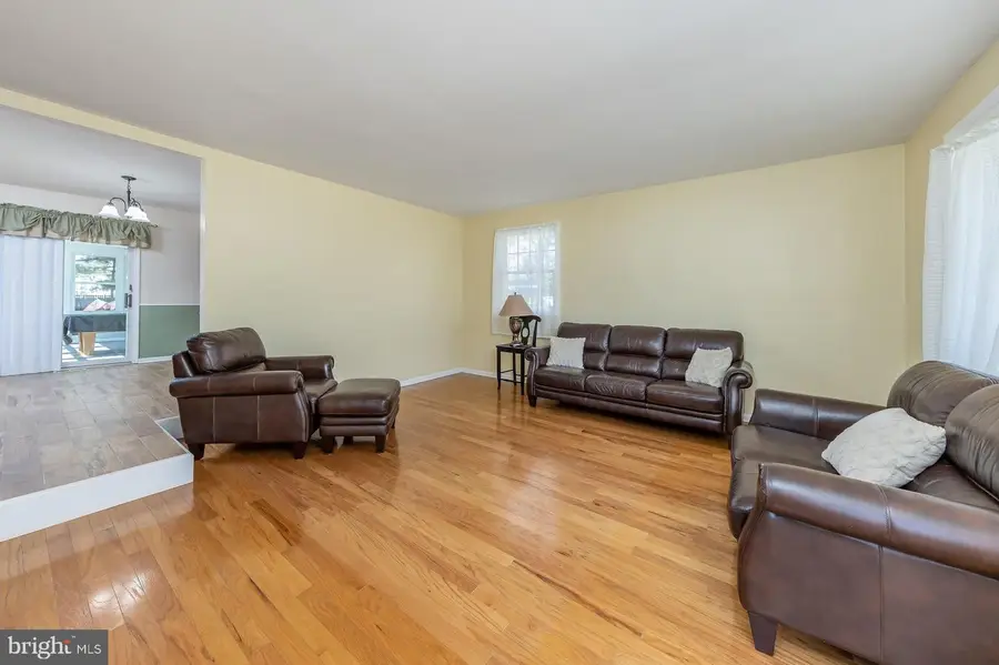 10 Meadow Ln, West Deptford, NJ 08096 - Image #3