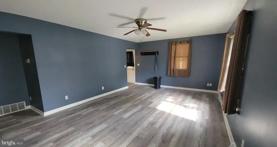 135 Oak St, Williamstown, NJ 08094 - Image #3