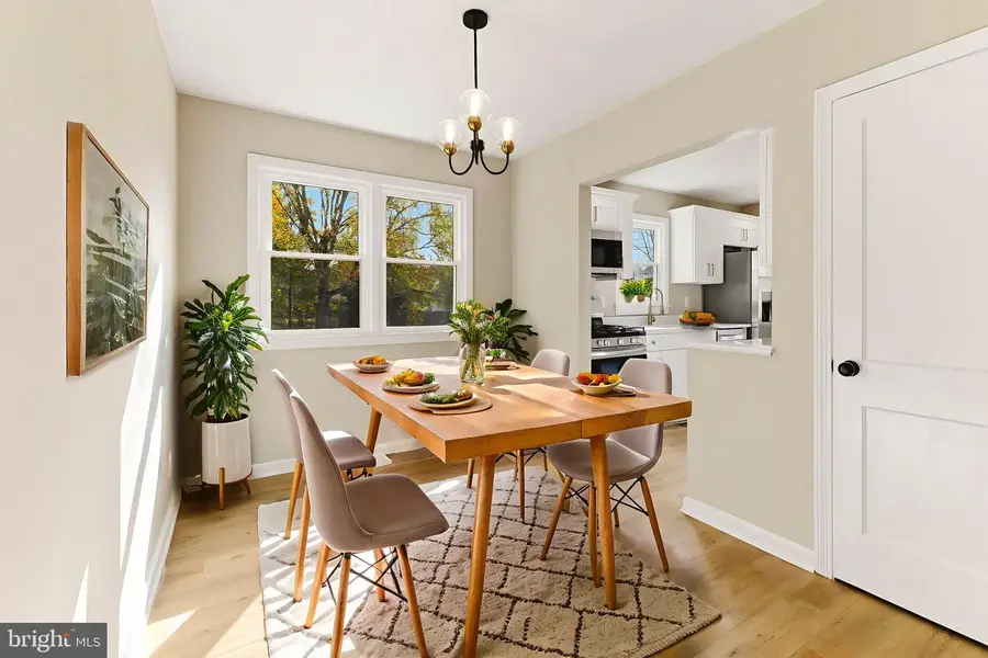 216 E Howard St, Clayton, NJ 08312 - Image #2