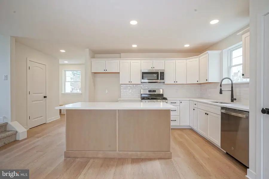 300 Lincoln Ave, Paulsboro, NJ 08066 - Image #2