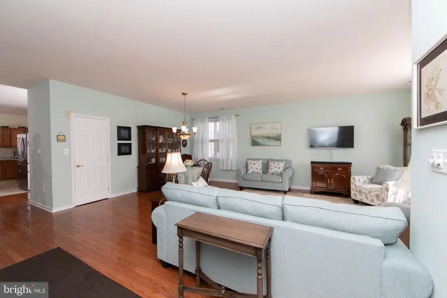 702 N Brooke Dr, Woodbury, NJ 08096 - Image #2