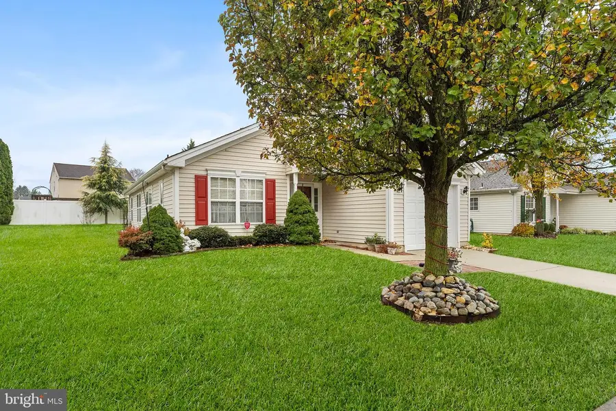 64 Maple Leaf Cir, Sewell, NJ 08080 - Image #2