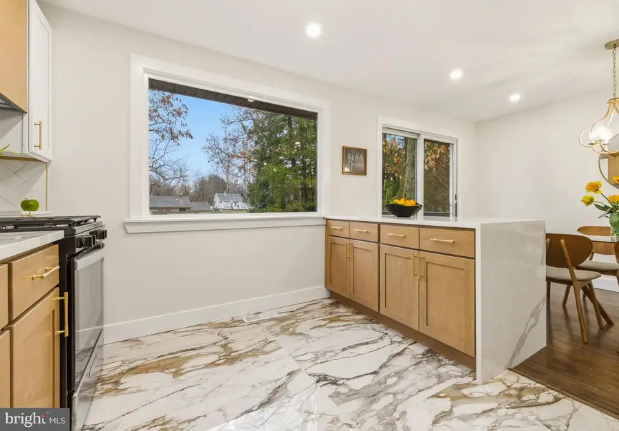 371 Wedgewood Dr, Blackwood, NJ 08012 - Image #3