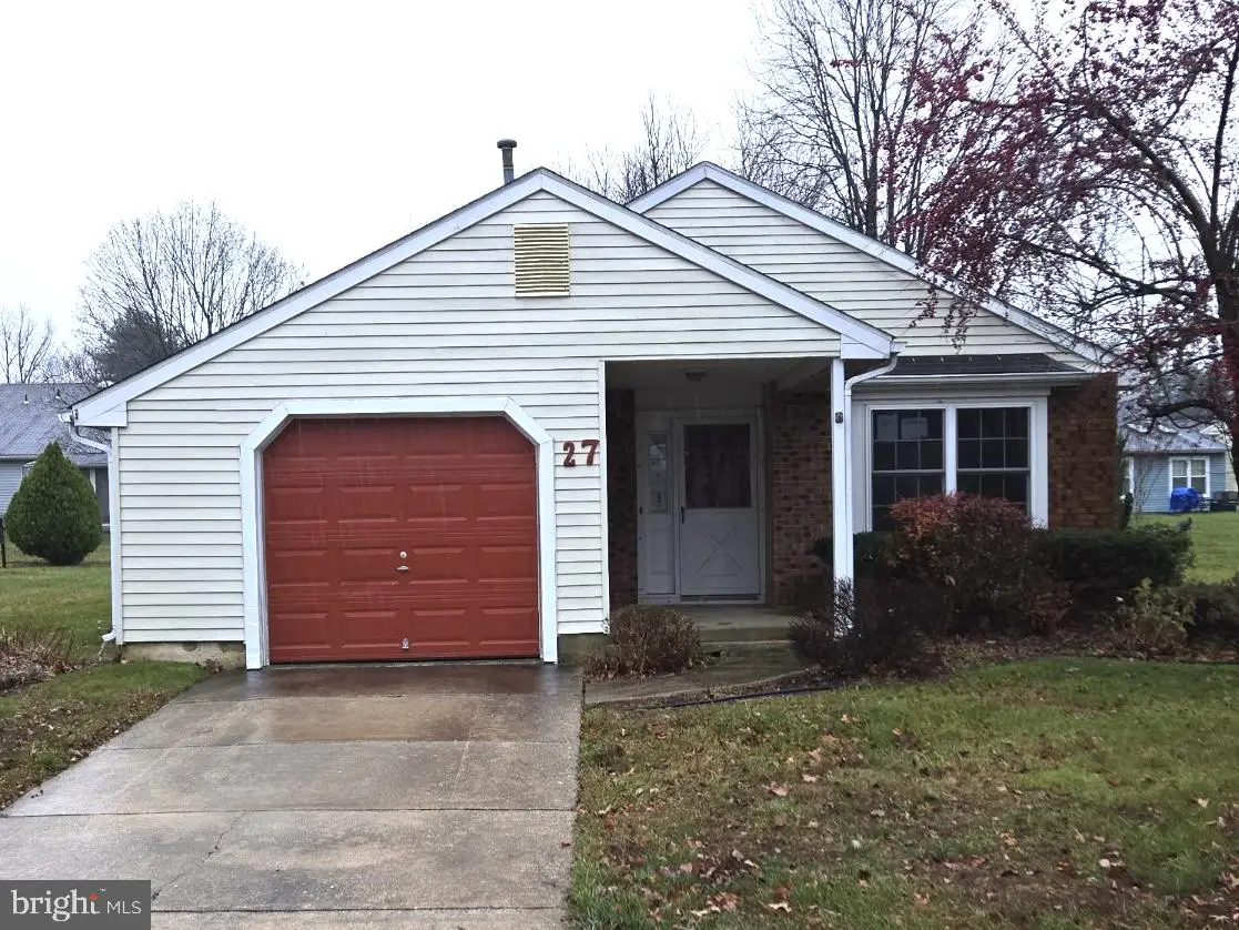 27 Kelly Dr, West Deptford, NJ 08096 - Image #1