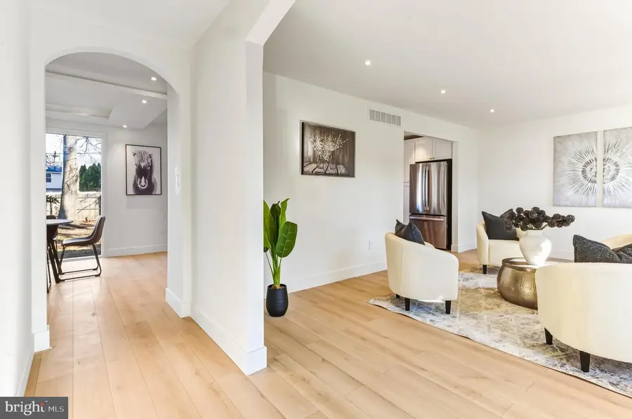 7 Halley Ln, Sewell, NJ 08080 - Image #2