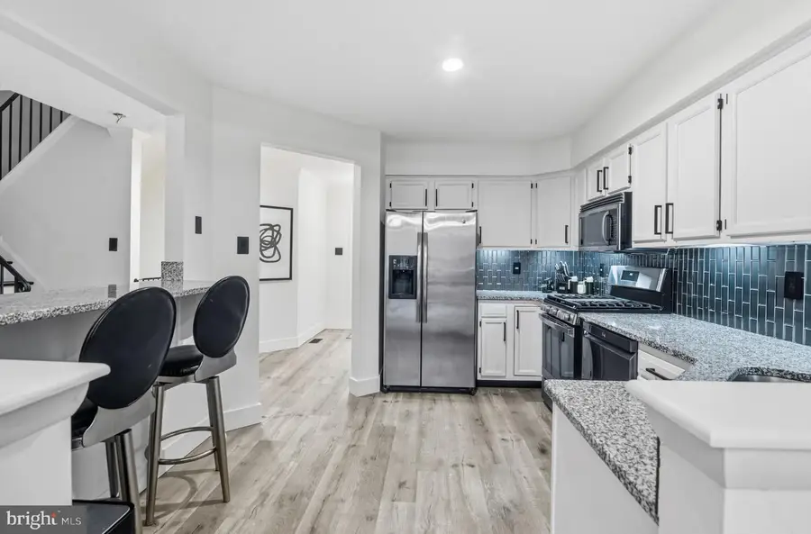 30 Woodstream Ct, Mantua, NJ 08051 - Image #2