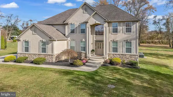 2 Lansbrook Ct, SEWELL, NJ 08080