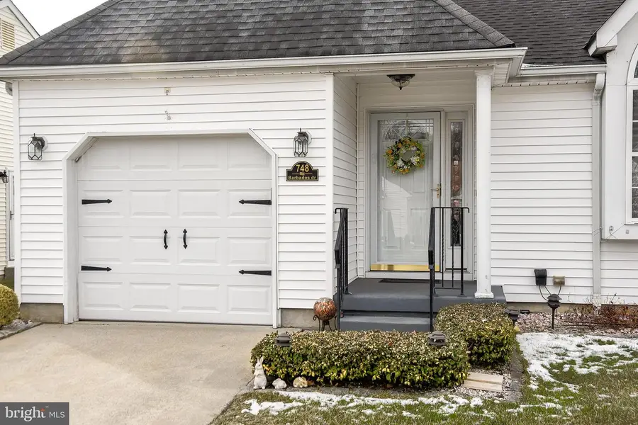 748 Barbados Dr, Williamstown, NJ 08094 - #2