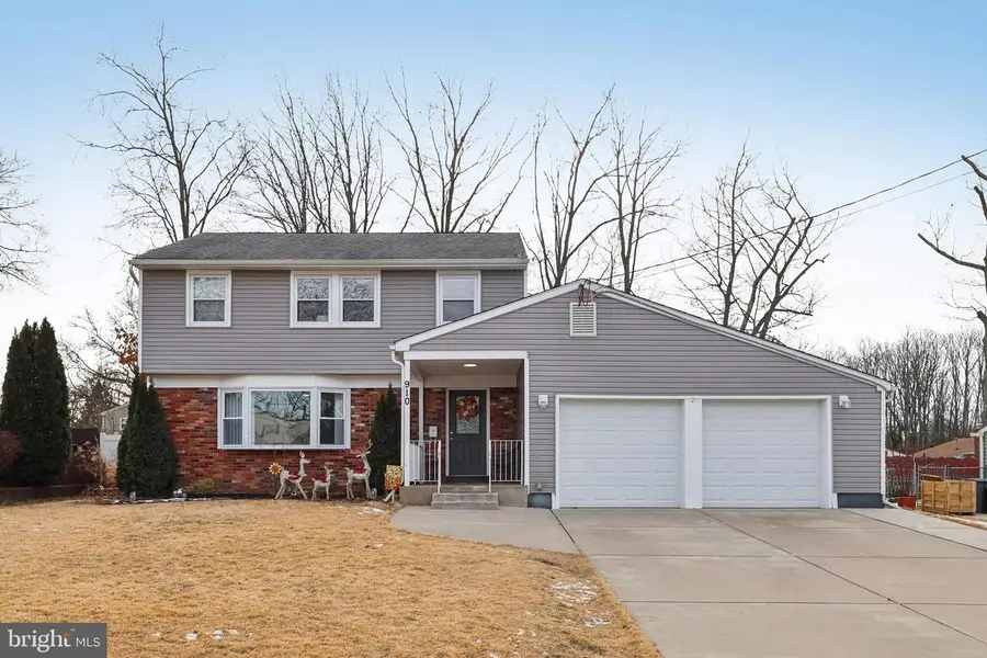 910 Howe Dr, Turnersville, NJ 08012 - Image #2