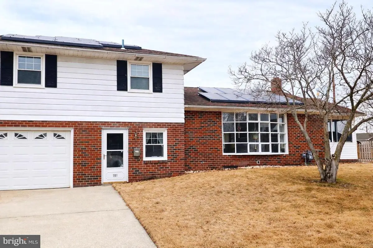 101 Giammarino Ave, Gibbstown, NJ 08027 - Image #1