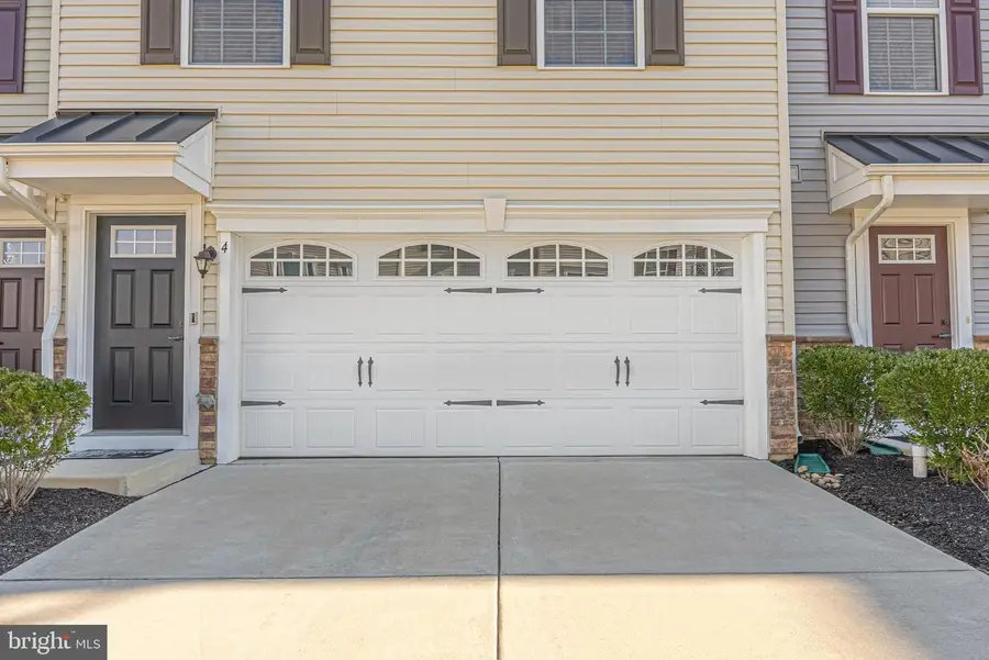 4 Flamingo Ct, Sewell, NJ 08080 - Image #2