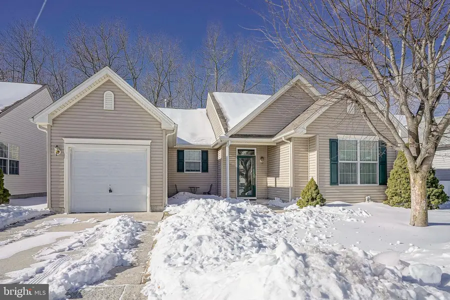 425 Periwinkle Dr, Woodbury, NJ 08096 - Image #2