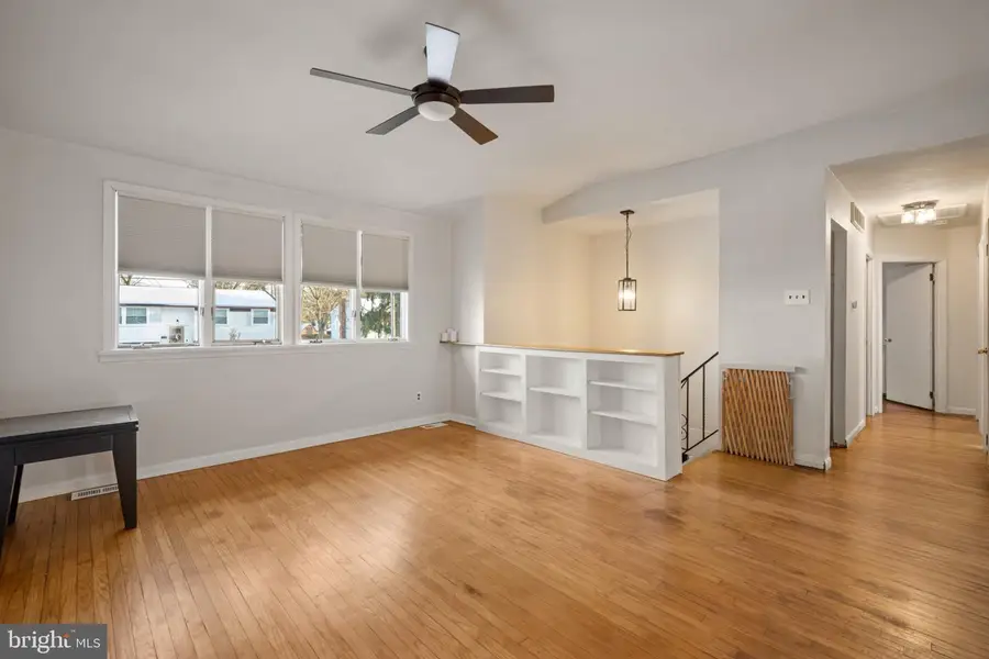 53 Jobs Ln, Williamstown, NJ 08094 - #3