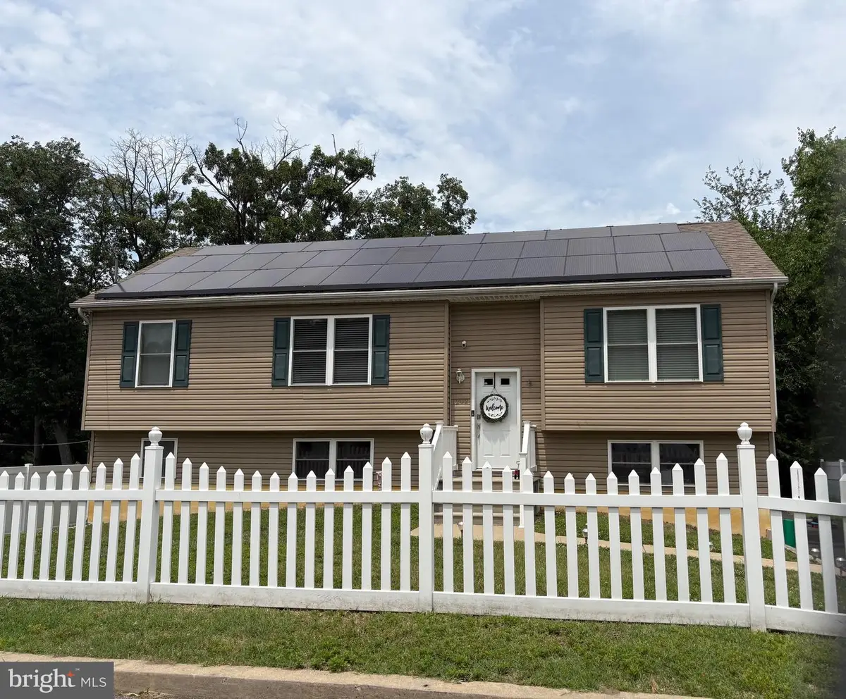 1202 Grove Ave, West Deptford, NJ 08086 - #1