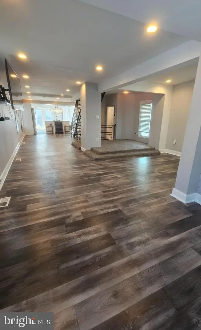 20 E Buck St, Paulsboro, NJ 08066 - #3