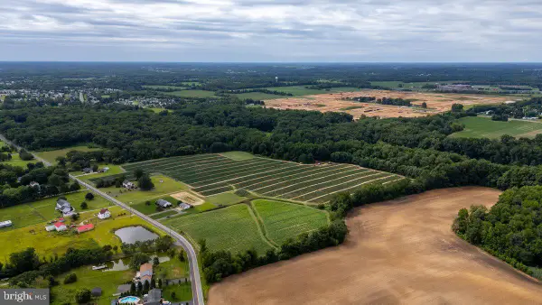 71 W Tomlin Station Rd, MICKLETON, NJ 08056