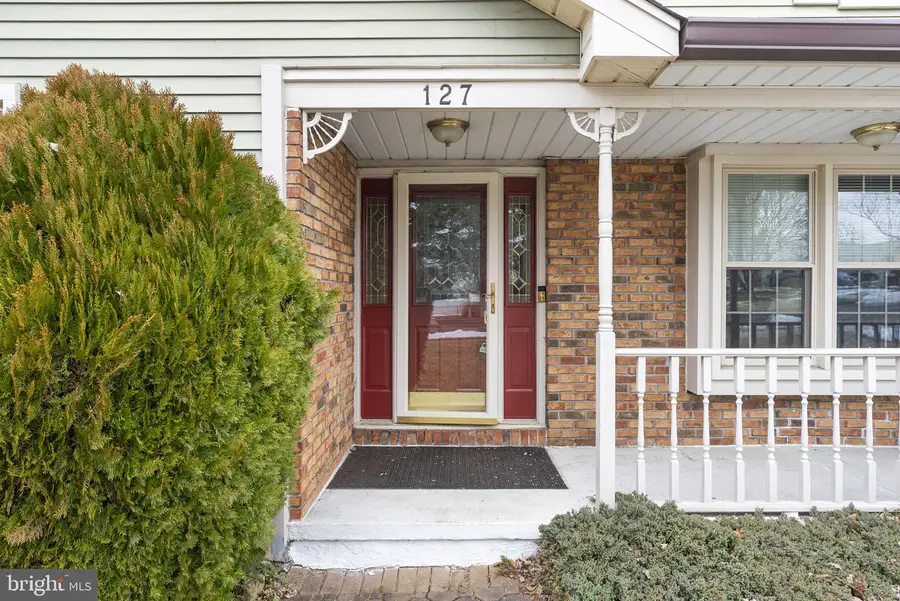 127 Hampshire Dr, Woodbury, NJ 08096 - #3