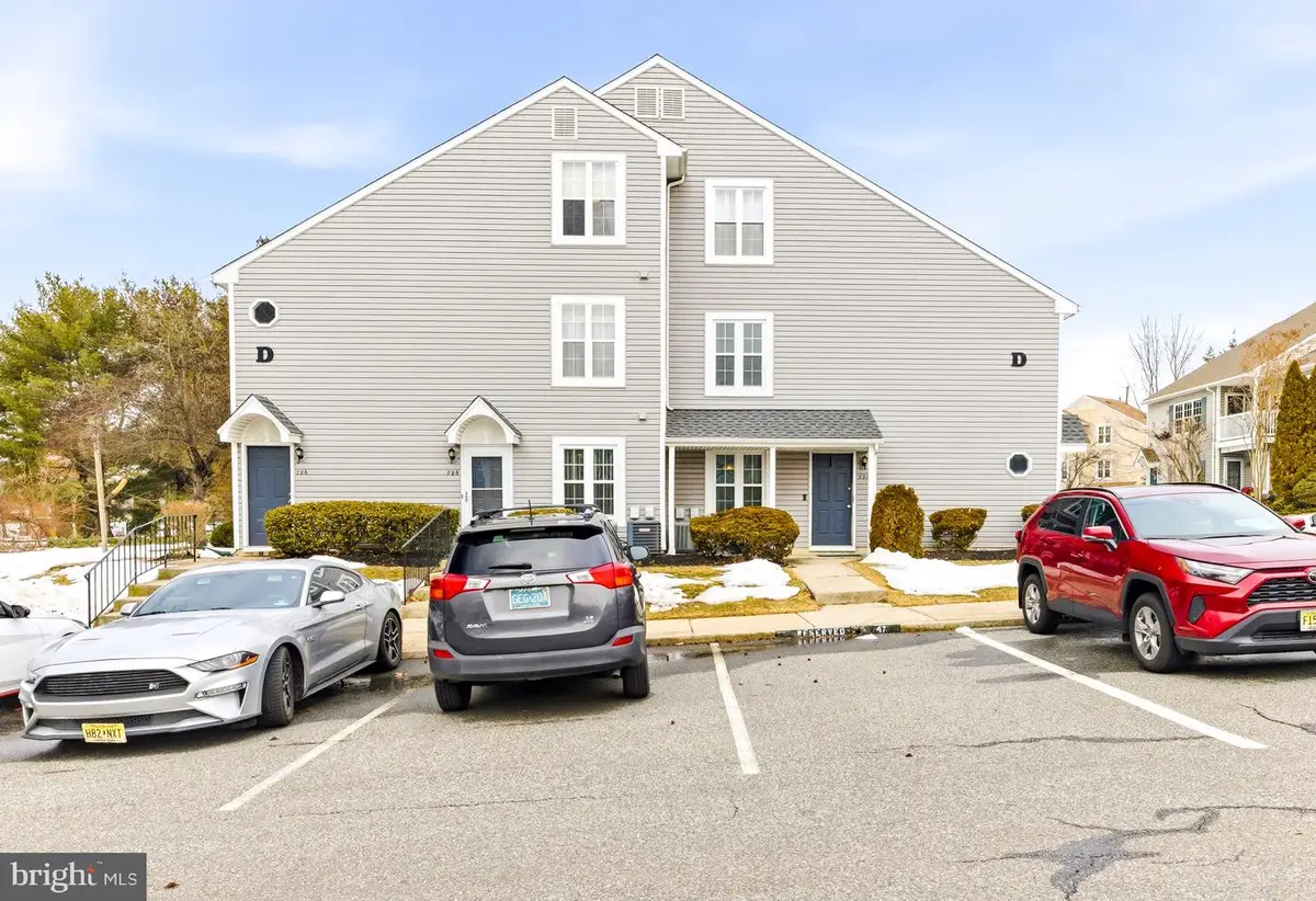 729 Sedgewick Ct, Sewell, NJ 08080 - #1