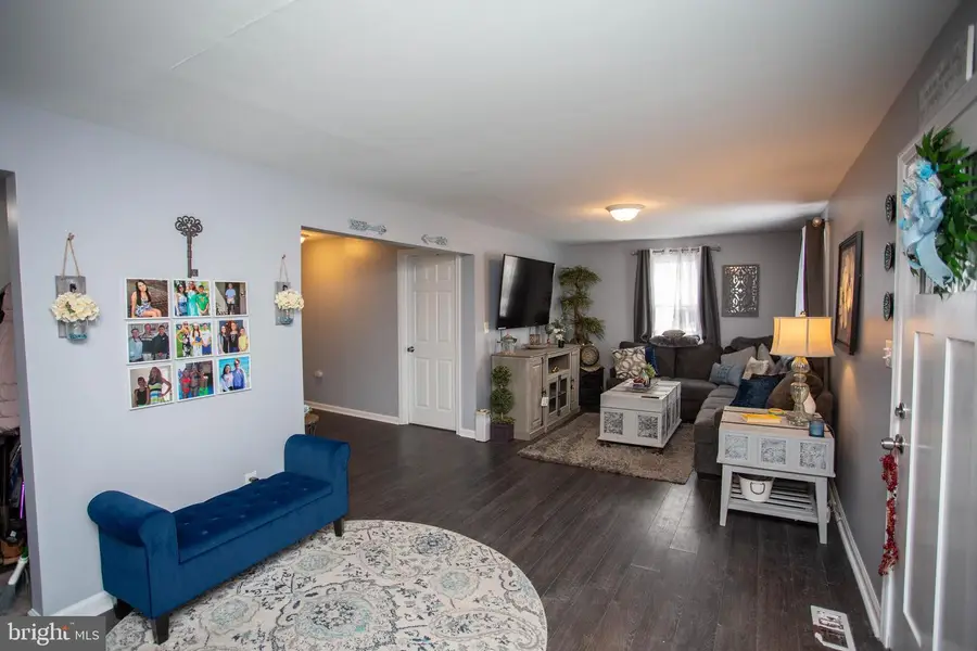 427 Church St, Williamstown, NJ 08094 - #3