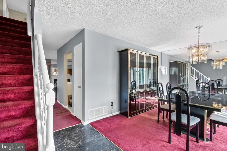 221 Martinique Dr, Williamstown, NJ 08094 - #3