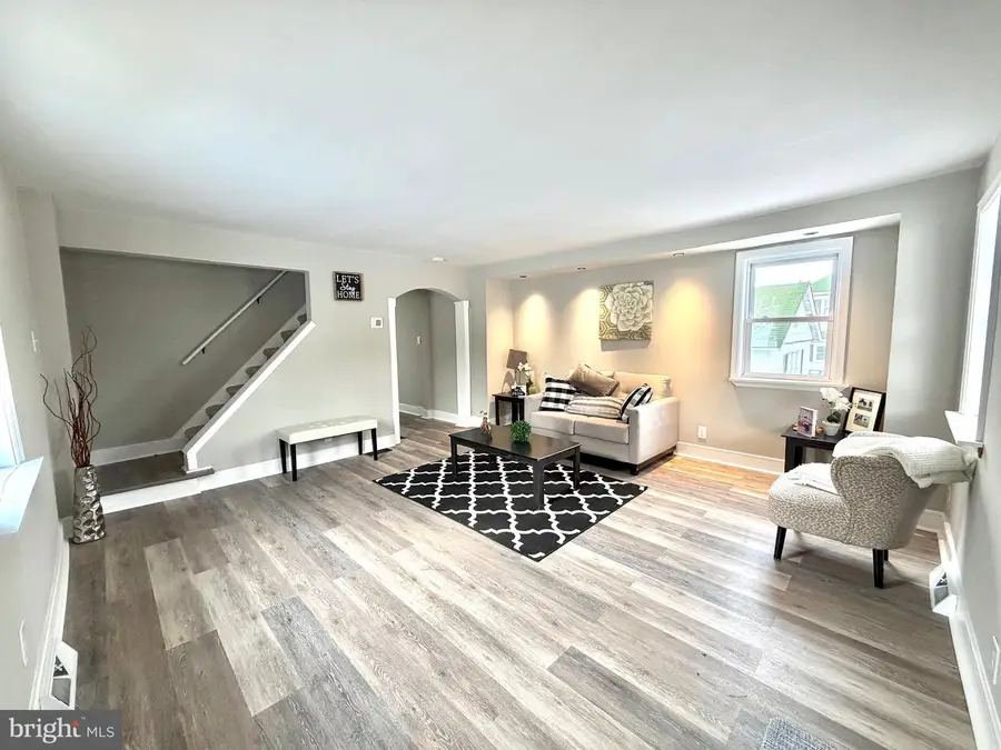 63 Linwood Ave, Williamstown, NJ 08094 - #3